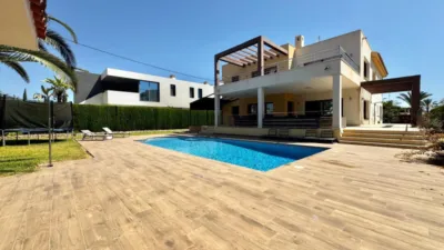 Detached villa in Cabo Roig photo 2