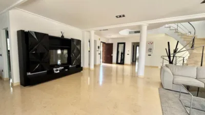 Detached villa in Cabo Roig photo 8