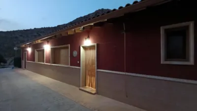 Chalet en alquiler en Elche, Carrús Este-Camí dels Magros (Distrito Núcleo Urbano. Elx - Elche) de 950 €<span>/mes</span>