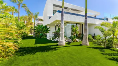 Villa on Calle Josefina de La Torre photo 4