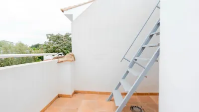 Chalet en alquiler en Calle Rosinyol, Torre en Conill-Cumbres San Antonio (Bétera) de 3.500 €<span>/mes</span>