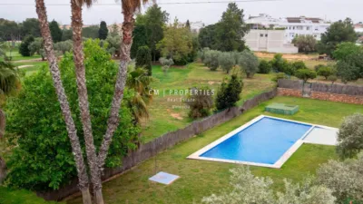 Chalet en alquiler en Calle Rosinyol, Torre en Conill-Cumbres San Antonio (Bétera) de 3.500 €<span>/mes</span>