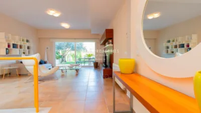 Chalet en alquiler en Calle Rosinyol, Torre en Conill-Cumbres San Antonio (Bétera) de 3.500 €<span>/mes</span>