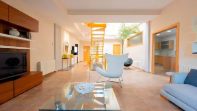 Chalet en alquiler en Calle Rosinyol, Torre en Conill-Cumbres San Antonio (Bétera) de 3.500 €<span>/mes</span>