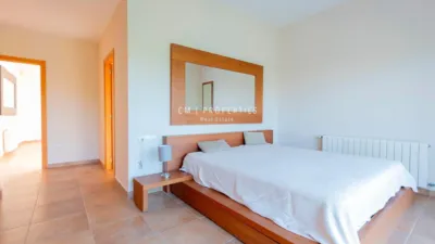 Chalet en alquiler en Calle Rosinyol, Torre en Conill-Cumbres San Antonio (Bétera) de 3.500 €<span>/mes</span>