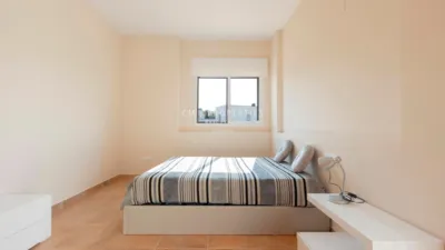 Chalet en alquiler en Calle Rosinyol, Torre en Conill-Cumbres San Antonio (Bétera) de 3.500 €<span>/mes</span>