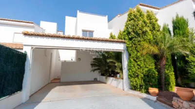 Chalet en alquiler en Calle Rosinyol, Torre en Conill-Cumbres San Antonio (Bétera) de 3.500 €<span>/mes</span>