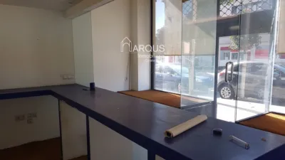 Local comercial en alquiler en Castiñeiriño - Cruceiro Do Sar - Més