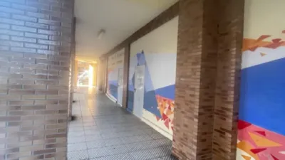 Local comercial en venta en Montecerrao - Vista 2