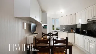 Apartment on Pins Melis Street photo 18