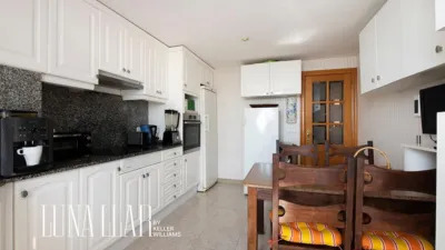 Apartment on Pins Melis Street photo 19