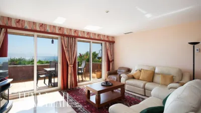 Apartment on Pins Melis Street photo 3