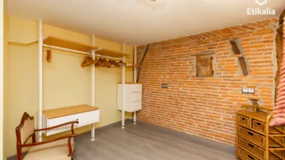 Piso en venta en Calle Bilbao La Vieja, Bilbo Zaharra (Distrito Ibaiondo. Bilbao) de 220.000 €