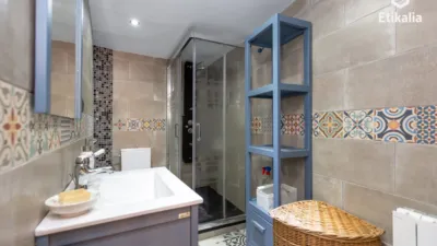 Piso en venta en Calle Bilbao La Vieja, Bilbo Zaharra (Distrito Ibaiondo. Bilbao) de 220.000 €