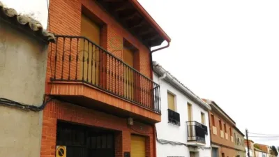 Maison en vente à Calle de Cervantes, près de Calle del Castillo de Salvatierra, Calzada de Calatrava sur 132.000 €