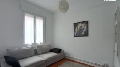 Piso en venta en Calle Iturribide, cerca de Calle Prim, Solokoetxe (Distrito Ibaiondo. Bilbao) de 216.500 €