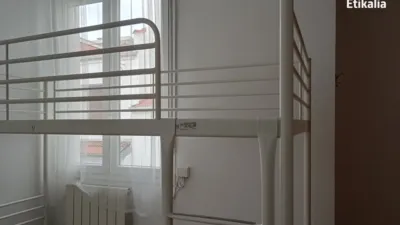 Piso en venta en Calle Iturribide, cerca de Calle Prim, Solokoetxe (Distrito Ibaiondo. Bilbao) de 216.500 €