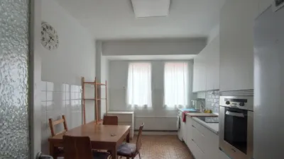 Piso en venta en Calle Iturribide, cerca de Calle Prim, Solokoetxe (Distrito Ibaiondo. Bilbao) de 216.500 €