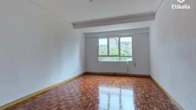 Piso en venta en Calle de las Juntas Generales, cerca de Alfontso XI.aren Kalea, Lakua-Arriaga (Vitoria - Gasteiz) de 285.000 €