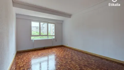 Piso en venta en Calle de las Juntas Generales, cerca de Alfontso XI.aren Kalea, Lakua-Arriaga (Vitoria - Gasteiz) de 285.000 €