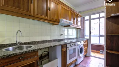 Piso en venta en Calle de las Juntas Generales, cerca de Alfontso XI.aren Kalea, Lakua-Arriaga (Vitoria - Gasteiz) de 285.000 €