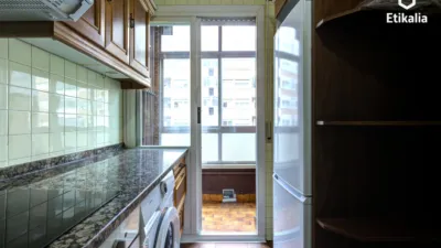 Piso en venta en Calle de las Juntas Generales, cerca de Alfontso XI.aren Kalea, Lakua-Arriaga (Vitoria - Gasteiz) de 285.000 €