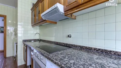 Piso en venta en Calle de las Juntas Generales, cerca de Alfontso XI.aren Kalea, Lakua-Arriaga (Vitoria - Gasteiz) de 285.000 €