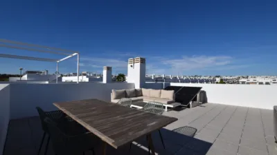 Apartment on the street photo 4