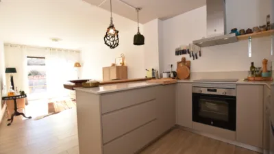 Apartment on the street photo 8