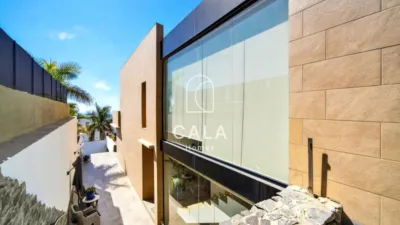 Villa on Calle Luxemburgo photo 14
