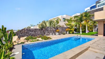 Villa on Calle Luxemburgo photo 3