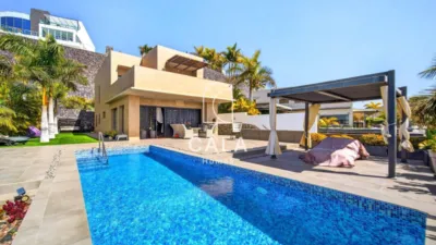 Villa on Calle Luxemburgo photo 4