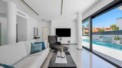 Villa in Guardamar del Segura photo 10