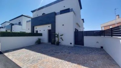 Detached Chalet in Adosado Chalets, Gran Alacant photo 3