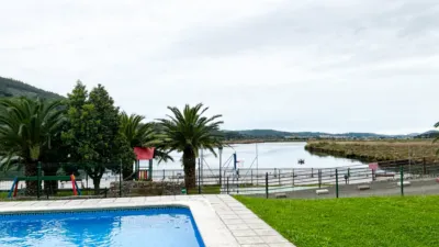 Piso en alquiler en Calle de Espina, Limpias de 550 €<span>/mes</span>