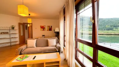 Piso en alquiler en Calle de Espina, Limpias de 550 €<span>/mes</span>