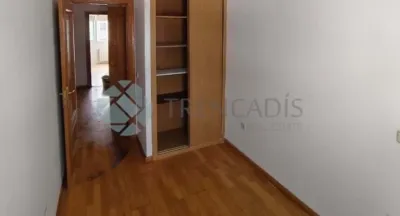 Apartment on Juana Fuentes Street photo 5