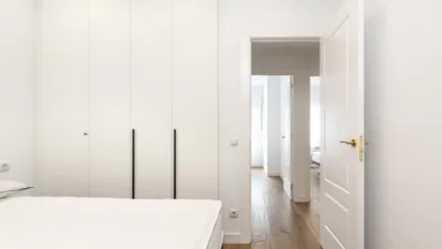 Piso en alquiler en Calle de Santa Susana, 35, Centro (Oviedo) de 2.400 €<span>/mes</span>