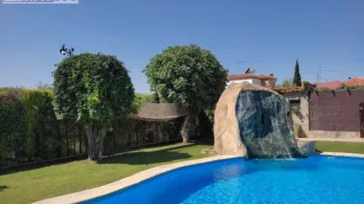 Chalet in Marchena photo 2