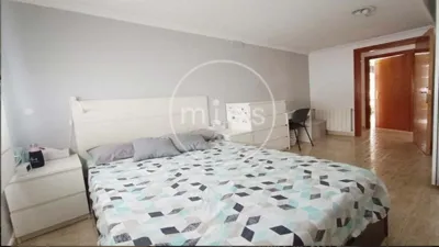 Apartment on Calle Andreu Alabarta photo 10