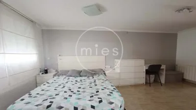 Apartment on Calle Andreu Alabarta photo 12