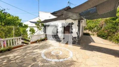 House on Carrer de Lourdes photo 7