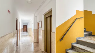 Piso en calle Genoveses photo 2