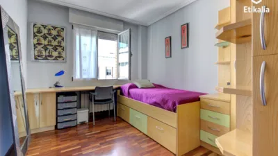 Piso en venta en Calle de Federico Baráibar, Desemparados-Judimendi-Santa Lucía (Vitoria - Gasteiz) de 350.000 €