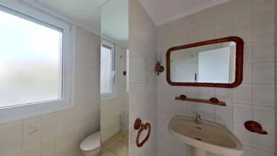 Apartment on Avenida de Camilo Alonso Vega photo 23