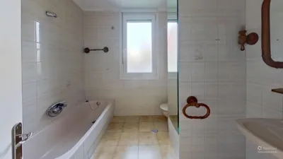 Apartment on Avenida de Camilo Alonso Vega photo 24