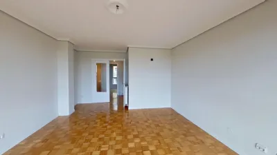Apartment on Avenida de Camilo Alonso Vega photo 2