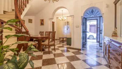 House in Brenes photo 4