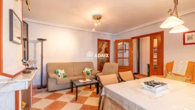 Casa pareada en venta en Las Candelas, Montesol-Mejostilla (Cáceres Capital) de 249.000 €