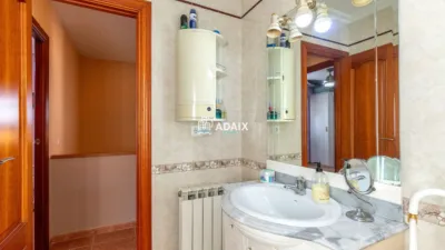 Casa pareada en venta en Las Candelas, Montesol-Mejostilla (Cáceres Capital) de 249.000 €